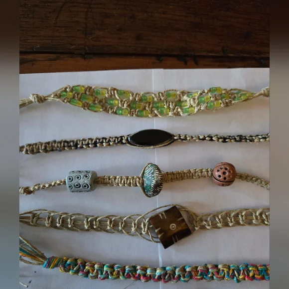 Hemp Bracelets Lot Of 15 Colorful Beaded - Picture 7 of 7